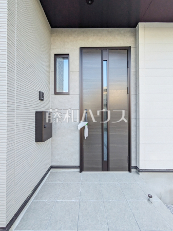 1号棟　玄関　【八王子市長房町】