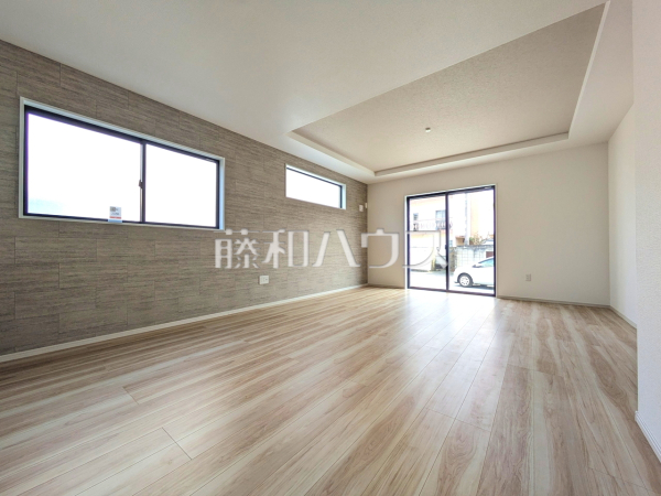 3号棟　リビング　【八王子市長房町】