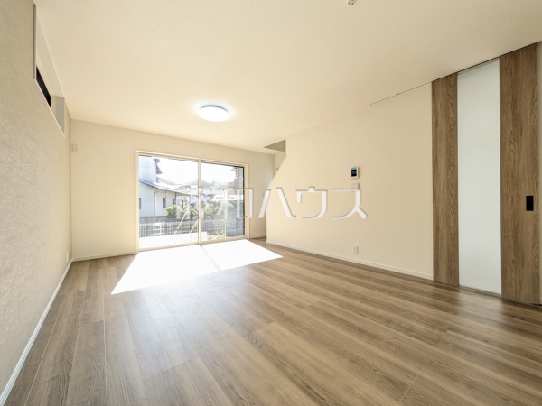 2号棟　リビング　【日野市日野本町５丁目】