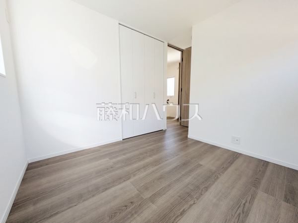 2号棟　居室　【日野市日野本町５丁目】
見学はしたいけど、なかなか時間が取れない…そんな方に出勤前や仕事終わりにマイホームを見学できるサポートをいたします。　