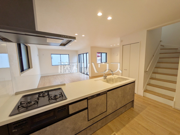 2号棟　キッチン　【府中市西府町３丁目】