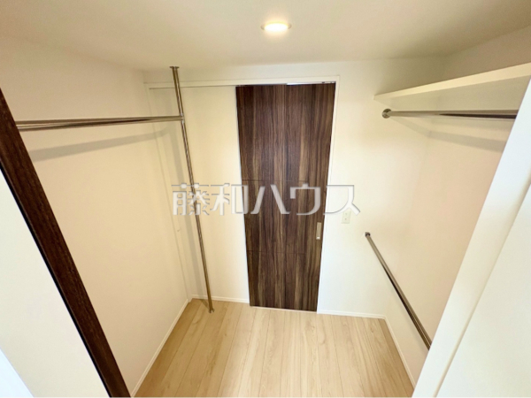 収納　【プレミスト宜野湾大謝名】