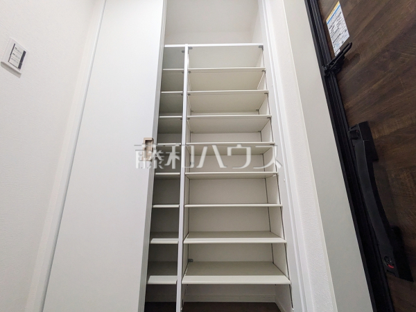 玄関収納　【富士見市大字水子】