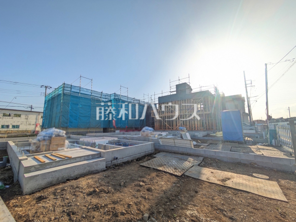 外観　【日野市西平山３丁目】
一戸建ての多いエリアのため、静かで落ち着いた雰囲気の街並みです。　