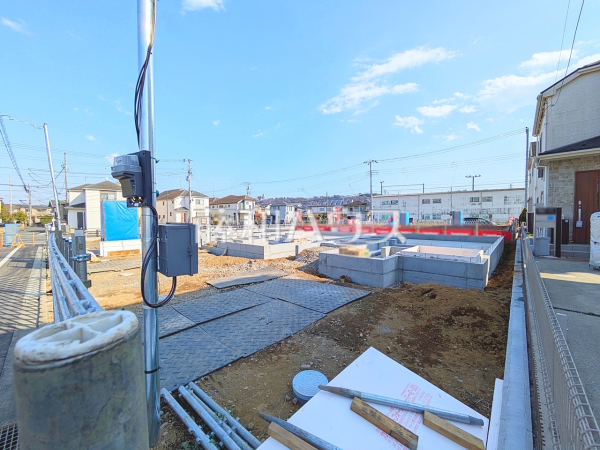 1号棟　外観　【日野市西平山３丁目】まだまだ建築中ですが、ぜひ現地をご覧になりませんか？基礎・上棟の状態は建築中にしかご覧になれません！