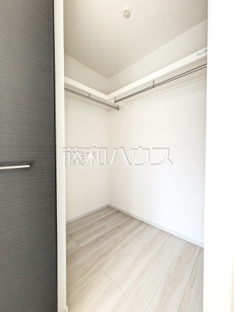 ウォークインクローゼット　【富士見市上沢３丁目】