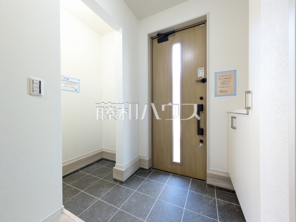 玄関　【富士見市上沢３丁目】
