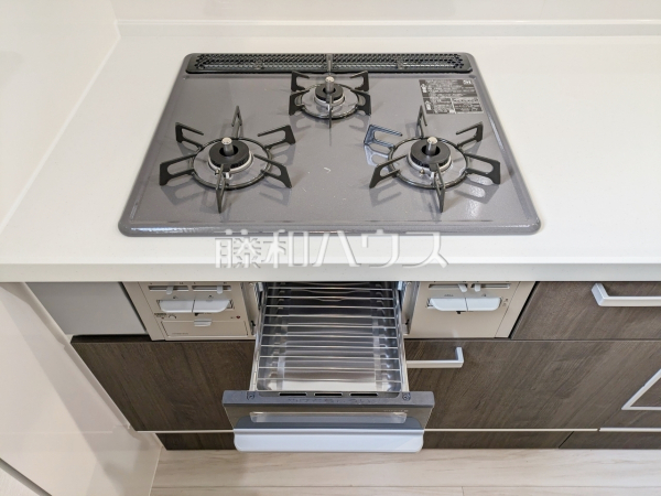 キッチンコンロ　【富士見市上沢３丁目】