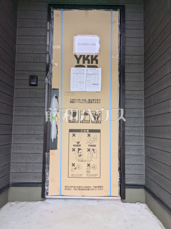 2号棟　玄関　【八王子市上壱分方町】