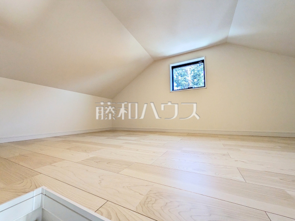 C号棟　小屋裏収納　【世田谷区北烏山９丁目】