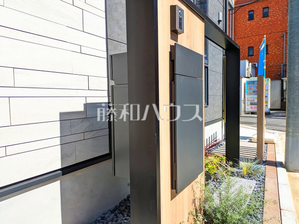 C号棟　インターフォン・郵便受け　【世田谷区北烏山９丁目】