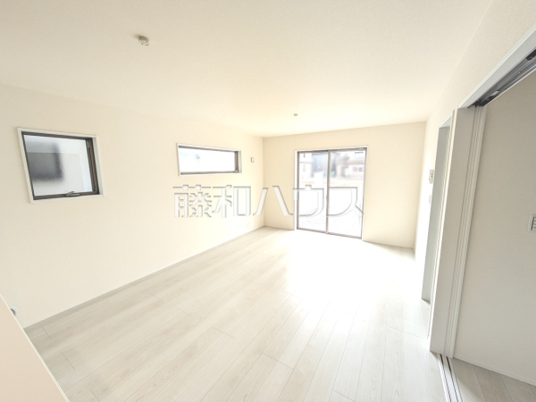 1号棟　リビング　【岩倉市大山寺町神田】