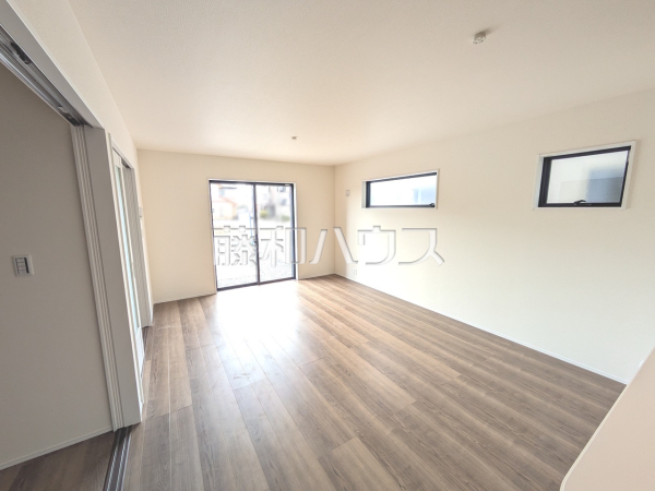 2号棟　リビング　【岩倉市大山寺町神田】