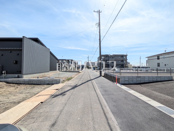 接道状況および現場風景　【北名古屋市鍜治ケ一色村内西】