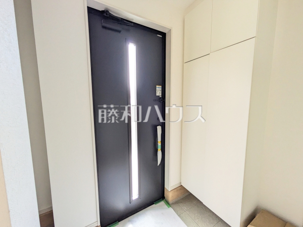 玄関　【福岡市南区皿山１丁目】