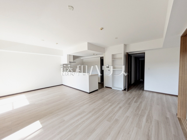 リビング　【プリムローズ百草園】