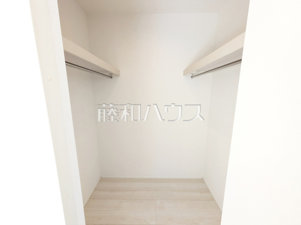 2号棟　ウォークインクローゼット　【北名古屋市六ツ師宮西】