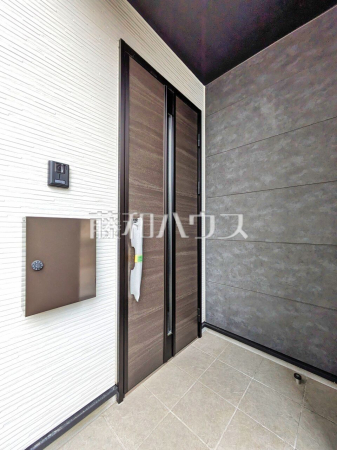 2号棟　玄関　【所沢市青葉台】