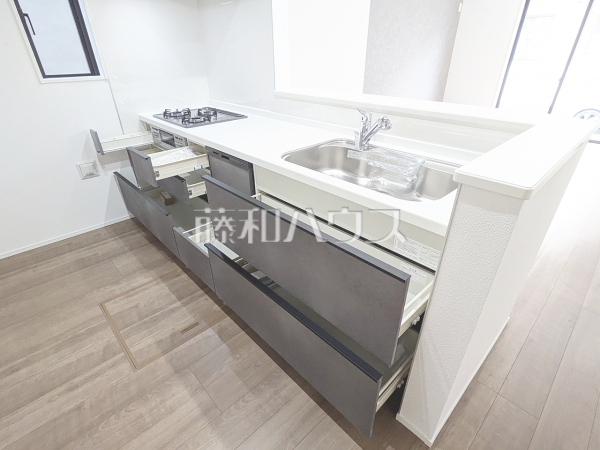 2号棟　キッチン　【日野市多摩平７丁目】