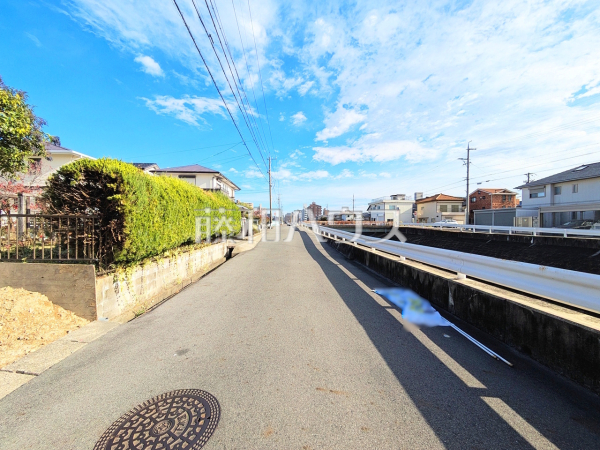 接道状況および現場風景　【春日井市弥生町２丁目】