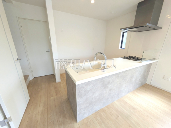 4号棟　キッチン　【府中市朝日町１丁目】