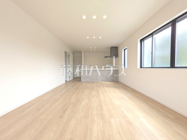 4号棟　リビング　【府中市朝日町１丁目】