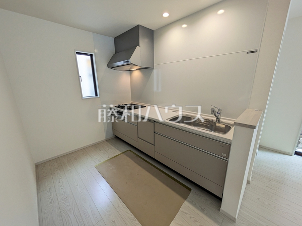 4号棟　キッチン　【福岡市西区小戸１丁目】