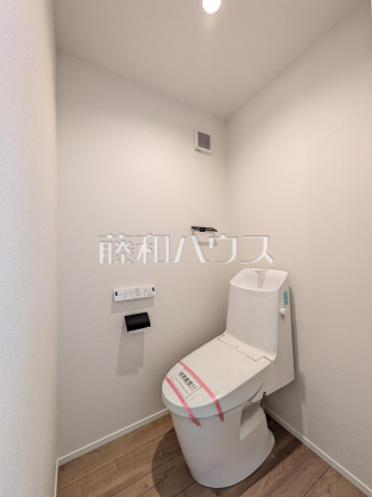 きれいでさわやか、ウォシュレット付きトイレ　【練馬区栄町】