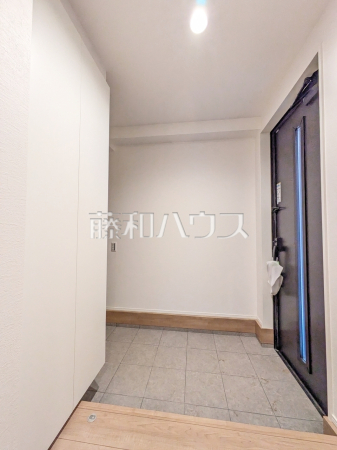 玄関ホール　【練馬区栄町】