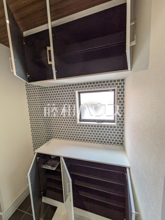 2号棟　玄関収納　【小金井市前原町３丁目】