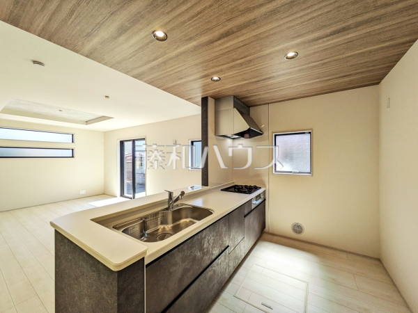 キッチン　【小平市学園西町３丁目】
