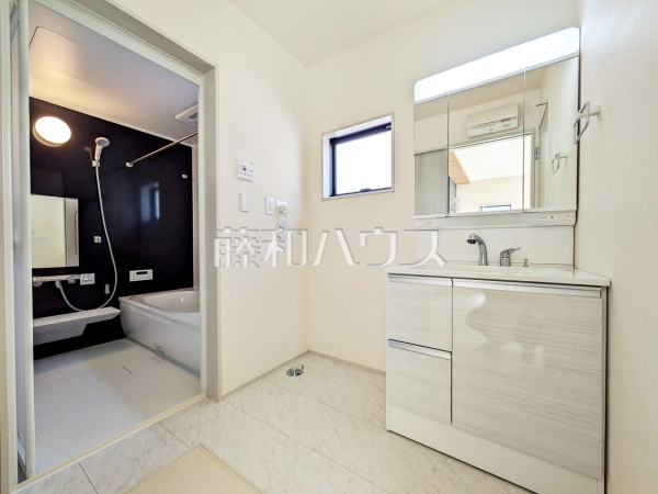 洗面室　【小平市学園西町３丁目】