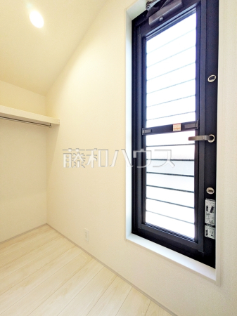 バルコニー出入口　【小平市学園西町３丁目】