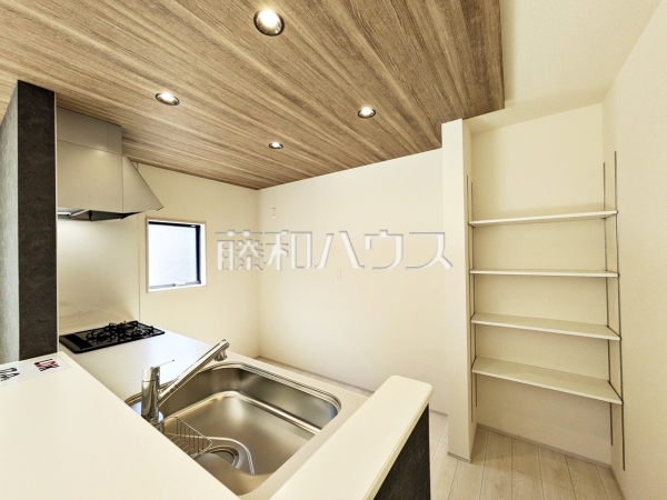 キッチン　【小平市学園西町３丁目】