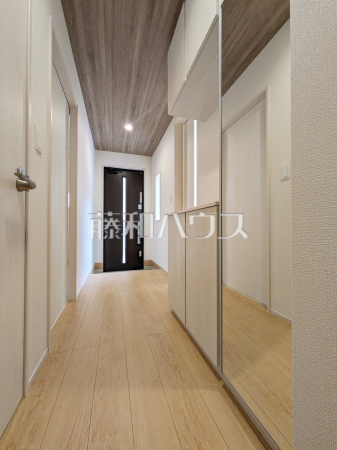 玄関ホール　【練馬区南大泉３丁目】