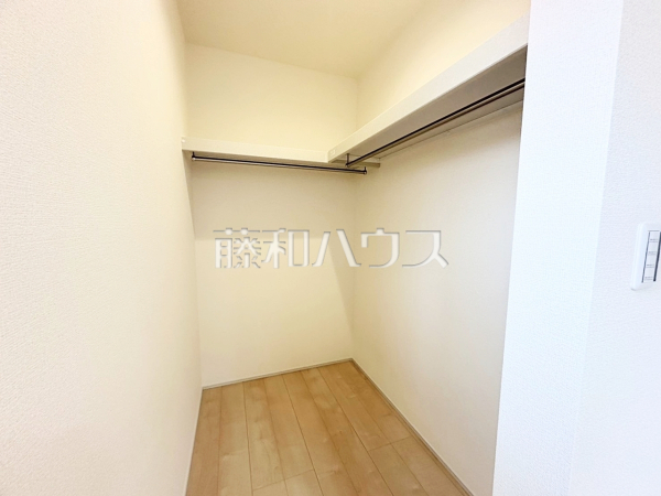 1号棟　ウォークインクローゼット　【所沢市大字下安松】
