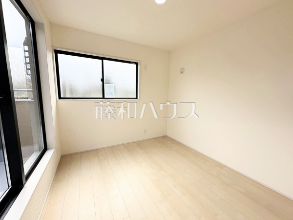 1号棟　居室　【所沢市大字下安松】見学はしたいけど、なかなか時間が取れない…そんな方に出勤前や仕事終わりにマイホームを見学できるサポートをいたします。　