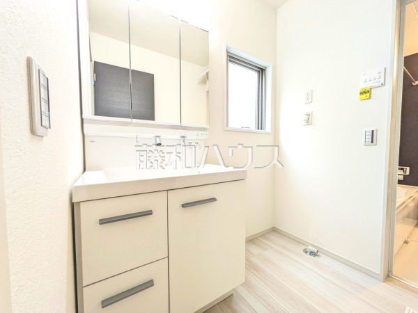 2号棟　洗面室　【八王子市鹿島】