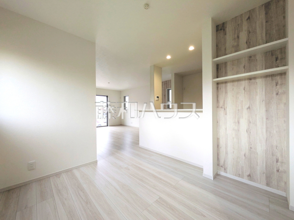 1号棟　リビング　【八王子市鹿島】