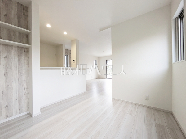 2号棟　リビング　【八王子市鹿島】