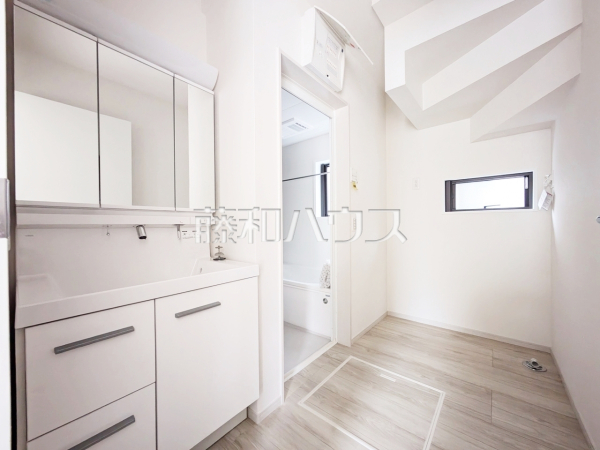 洗面室　【小平市中島町】