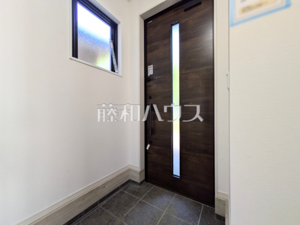 玄関　【小平市中島町】