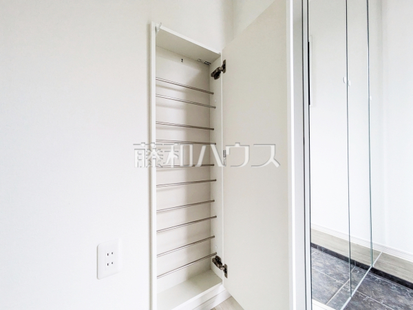 玄関収納　【小平市中島町】