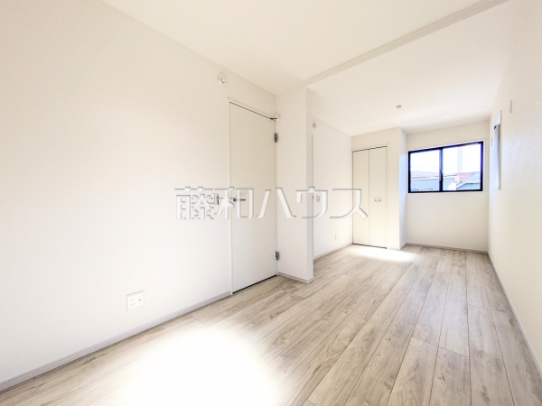 居室(2ドア1ルーム)　【小平市中島町】