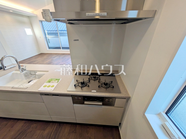 B号棟　キッチン　【調布市入間町１丁目】