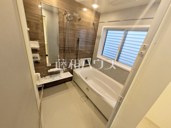 B号棟　浴室　【調布市入間町１丁目】