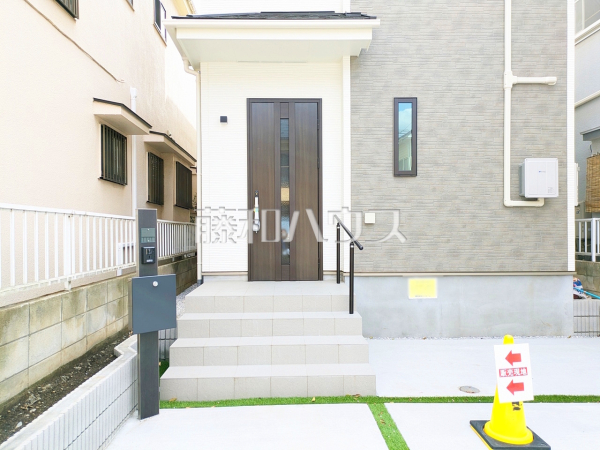 玄関　【小金井市貫井南町５丁目】