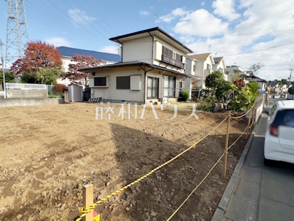 ≪接道状況≫ 前面道路はゆとりの●m。車の出し入れも楽々です。 【調布市深大寺東町４丁目】