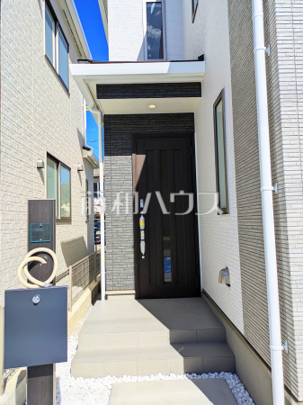 C号棟　玄関　【沖縄市知花１丁目】