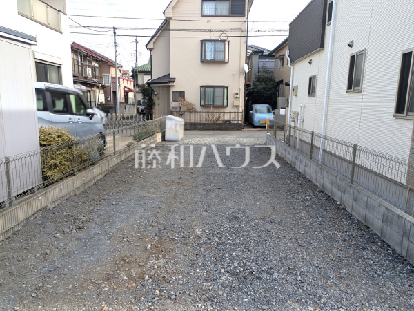 現地写真　【所沢市狭山ケ丘２丁目】　 建築条件はございませんので、ライフスタイルに合わせた自由なマイホームづくりが可能です。
